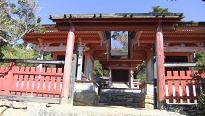 御山神社です