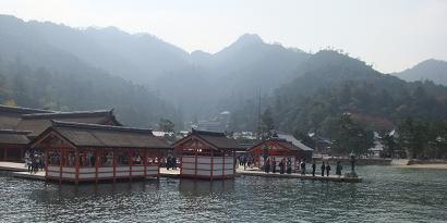 厳島神社が気になります